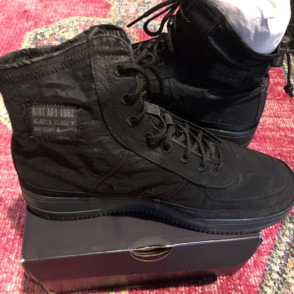 Nike Shoes - RARE water resistant and cozy Air Force 1 shell high tops